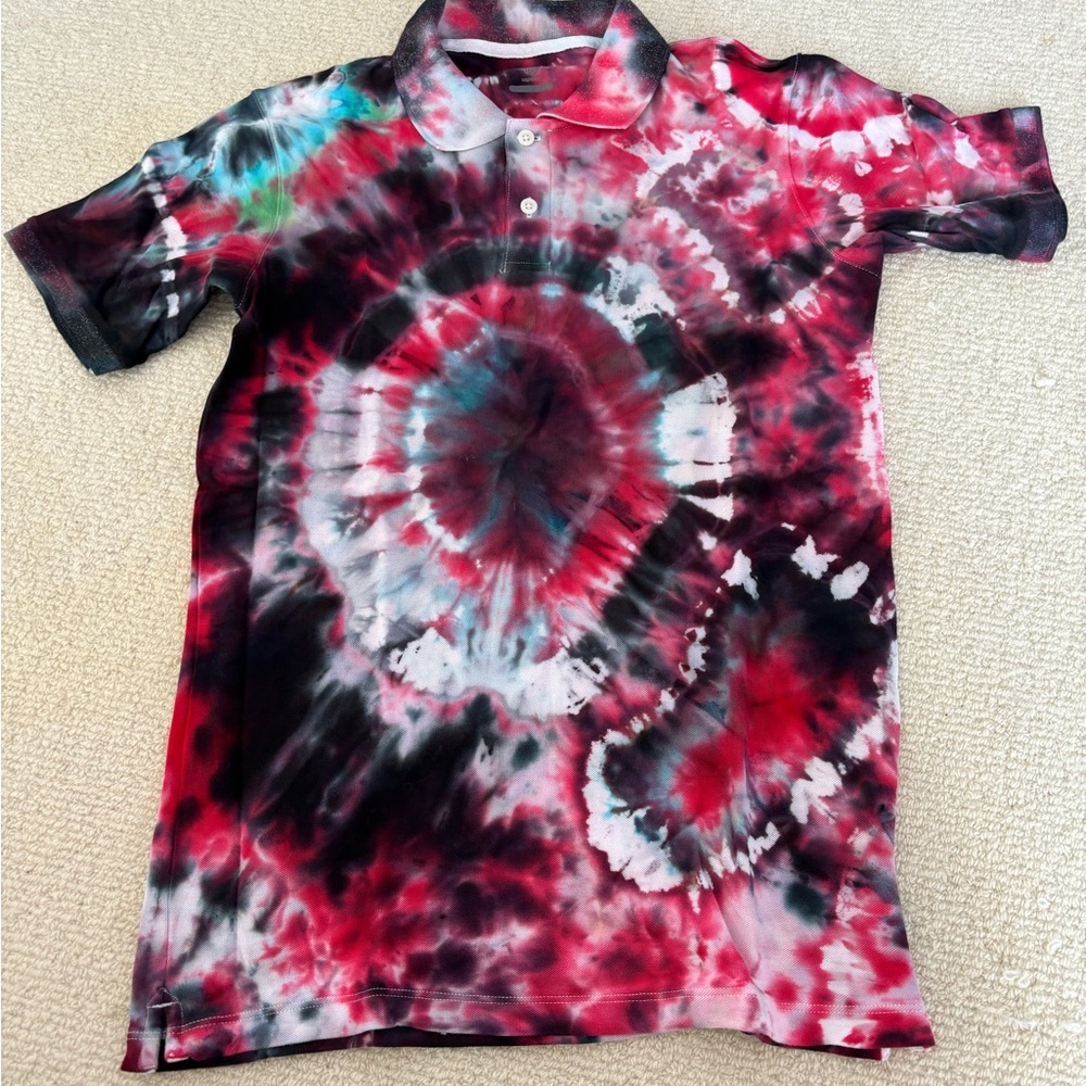 Hand eyed polo shirt in youth double XL size.